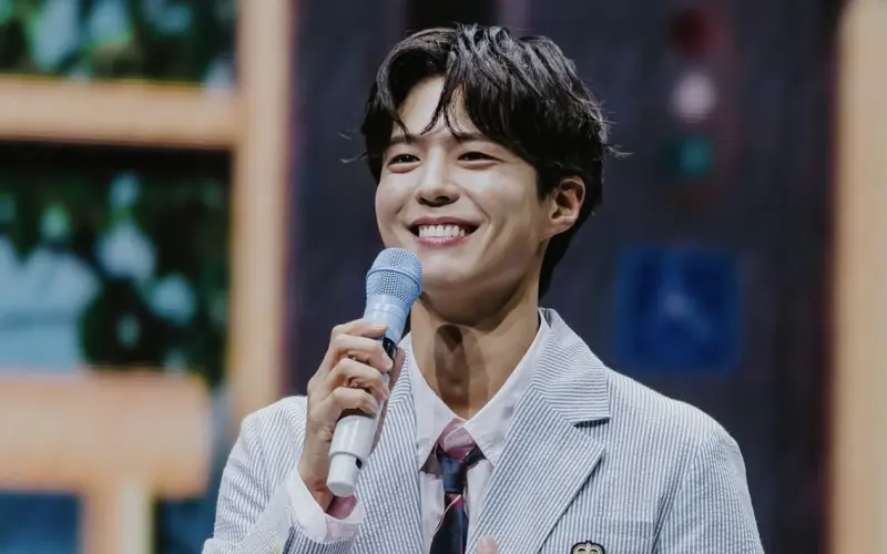 ▲朴寶劍見面會全場福利「印刷感謝信」曝光！他用繁體中文、韓文工整地寫下對粉絲的愛，讓許多粉絲收到信都被感動哭。（圖／朴寶劍IG@BOGUMMY）