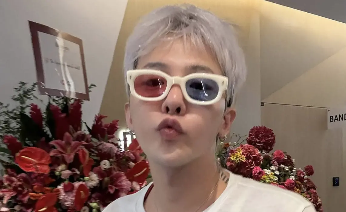 ▲GD權志龍（如圖）和《K-POP獵魔女團》音樂製作人VINCE合作，在8月18日生日當天推出單曲〈Cha Cha Cha〉，為粉絲獻上最特別的生日大禮。（圖／IG@8lo8lo8lowme）