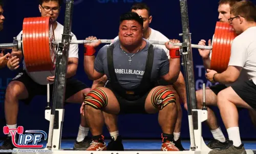 ▲台灣大力士楊森「祖靈的大腿」震撼世界，力壓歐美大力士。（圖／取自IPF官網）