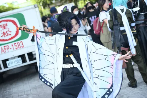 ▲Coser還原《鬼滅之刃》角色「蟲柱-胡蝶忍」。（圖／記者林柏年攝）