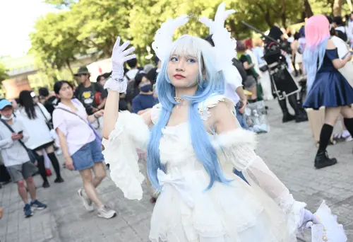 ▲Coser自創角色到展場展示。（圖／記者林柏年攝）