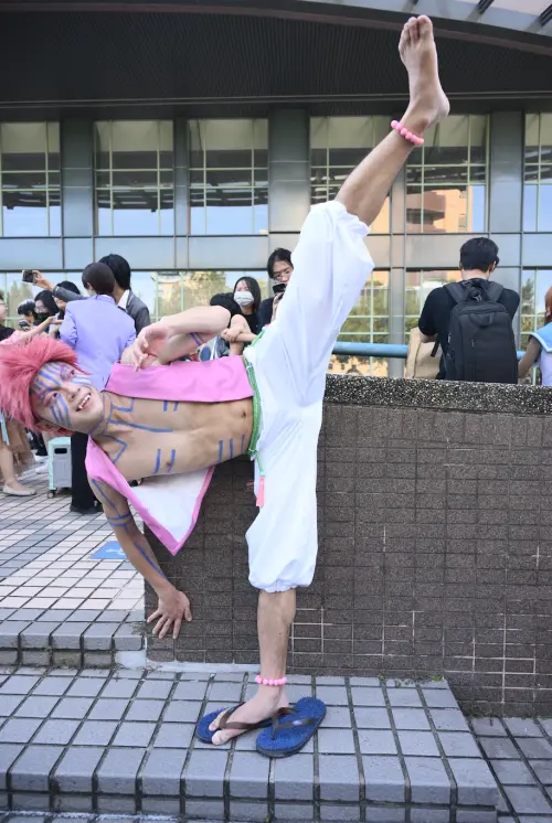 ▲ Coser還原《鬼滅之刃》角色「伊窩座」。（圖／記者林柏年攝）