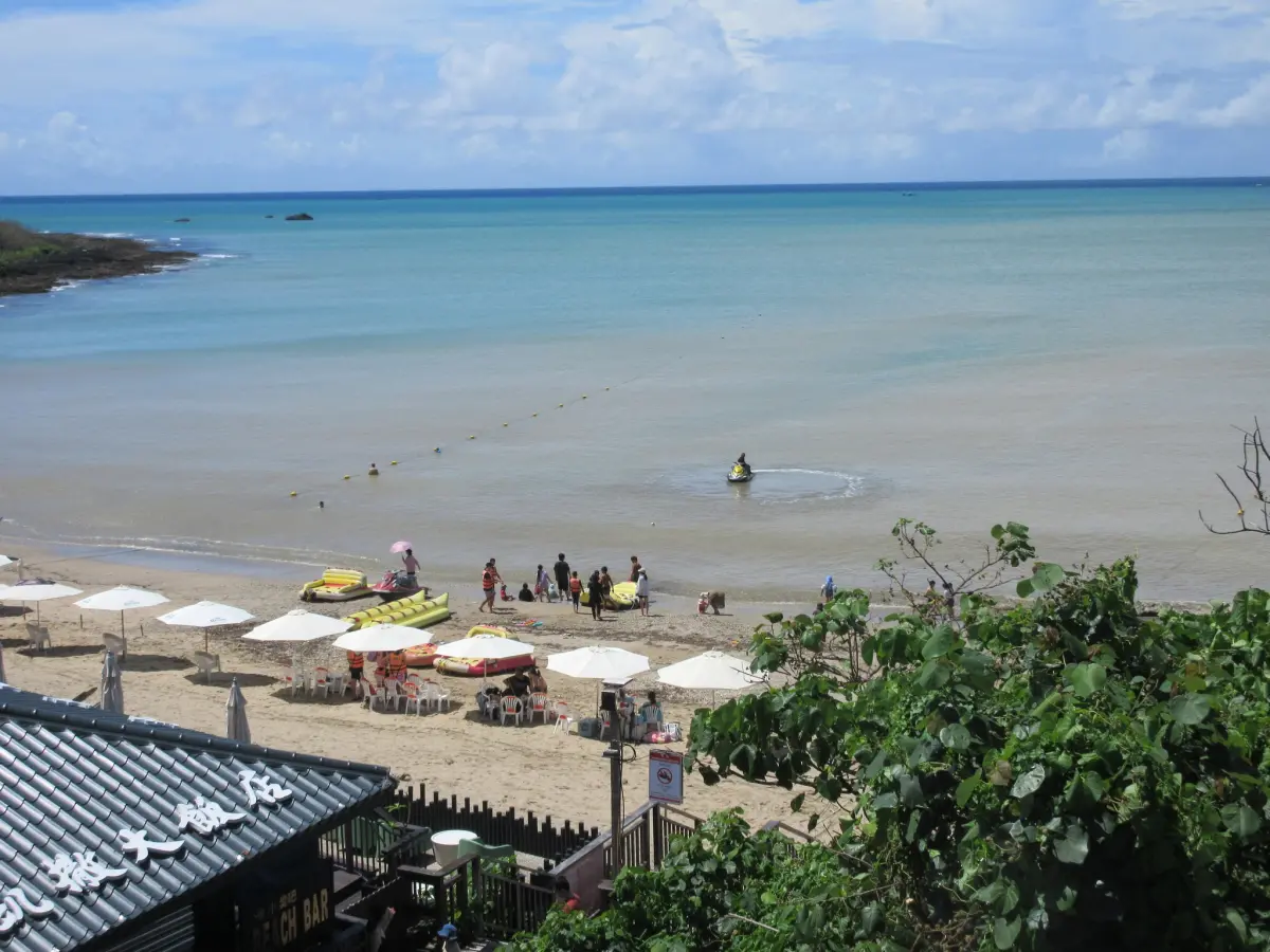 ▲墾丁國家公園今（17）日突發文表示：「小灣沙灘無核准水上摩托車活動」，並表示7、8月有對業者、遊客開罰。（圖／墾丁國家公園）