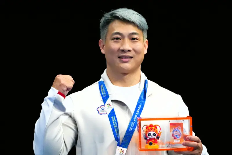 ▲江凱傑選手參加成都世界運動會健力男子裝備中量級奪下本屆第三金。(圖/體育署提供)