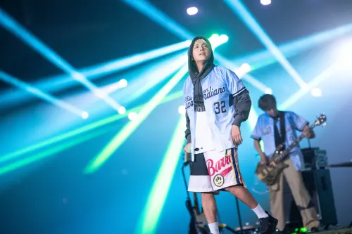 中職／李洪基「自嘲」讓滿場球迷笑翻！貼心「彩蛋」獻唱經典神曲
