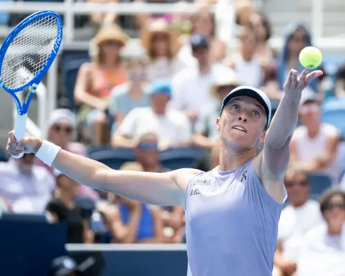 ▲蕾巴金娜（Elena Rybakina）去年10月武漢公開賽輸給薩巴倫卡後，打出驚人的19勝1敗戰績。（圖／美聯社／達志影像）