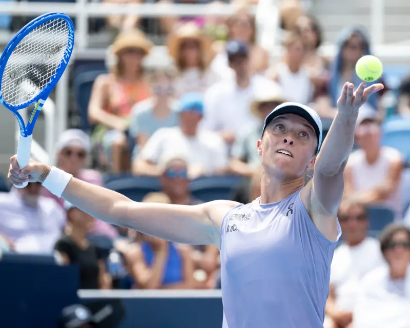 ▲辛辛那提大師賽進入最後階段，女單賽事方面，前球后史薇泰克（Iga Swiatek）克服開局陷入落後的局勢，最終完成逆轉，力退賽會第9種子蕾巴金娜（Elena Rybakina）。（圖／美聯社／達志影像）