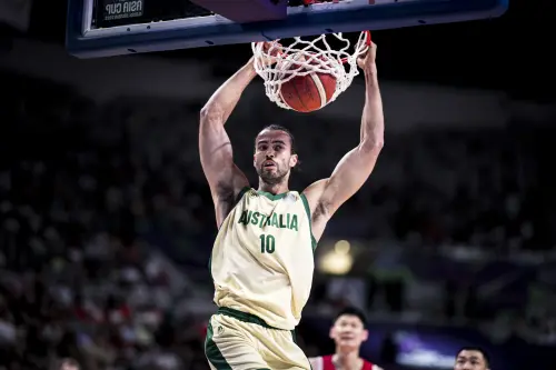 ▲庫克斯得到全場最高的30分9籃板，幫助澳洲逆轉拿到亞洲盃三連霸。（圖／取自FIBA亞洲盃官網）