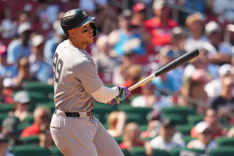 ▲MLB紐約洋基今（18）日客場出戰聖路易紅雀，兩隊前8局打完戰成4：4平手，洋基靠著9局上的4分大局，終場以8：4擊敗紅雀，系列賽完成橫掃拿下3連勝。（圖／路透／達志影像）