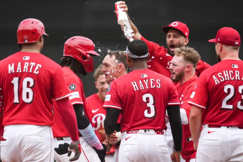 ▲MLB辛辛那提紅人今（18）日主場迎戰密爾瓦基釀酒人，最終紅人靠著海斯（Asutin Hays）在10局下的再見安打，終場以3：2擊敗釀酒人，斬斷對方隊史最長連勝紀錄。（圖／美聯社／達志影像）