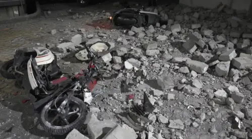 數十人受傷！印尼發生六級大地震　居民有感逃出家門
