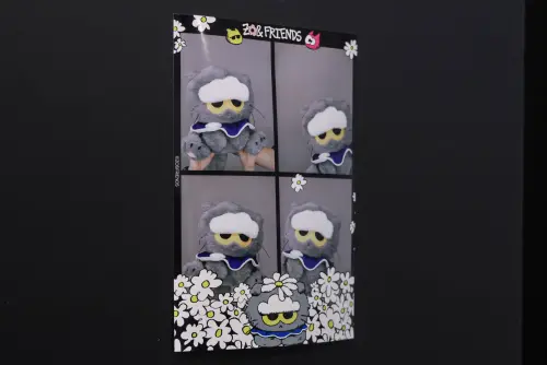 ▲《ZO&FRIENDS》專屬拍貼機，一次300元。（圖／記者朱永強攝）