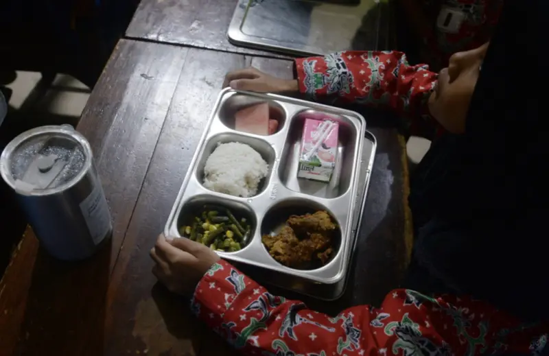 ▲印尼免費營養餐計畫屢傳食物中毒事件。（圖／翻攝自The Jakarta Post）