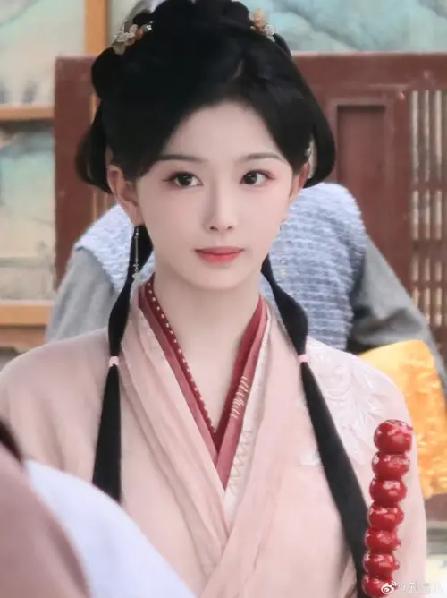 ▲孔雪兒被封最美初戀。（圖／翻攝自微博@孔雪兒）