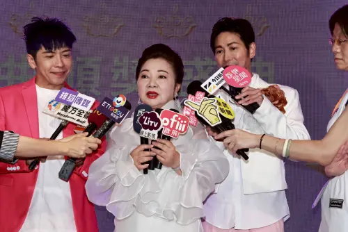 ▲白冰冰（中）對於胡瓜稍後將加入週六黃金時段的綜藝戰場，認為要用平常心來看待。（圖／記者吳翊緁攝）