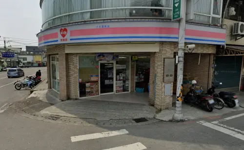 ▲高雄市大社區金龍路120號萊爾富門市開出千萬發票。（圖／GoogleMaps）