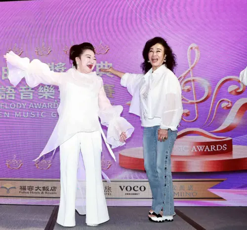 ▲白冰冰（左）生活過得充實，和好友曹金鈴（右）常常會在彼此主辦的活動上互相幫忙。（圖／記者吳翊緁攝）