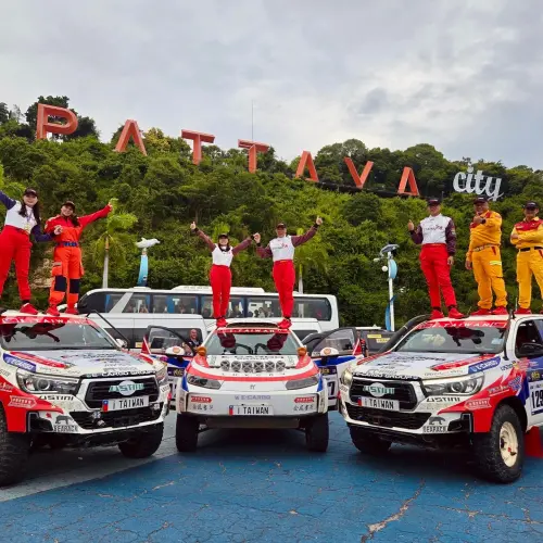 ▲孫女與團隊成員開心合照。（圖／FB@普通女子 孫女）