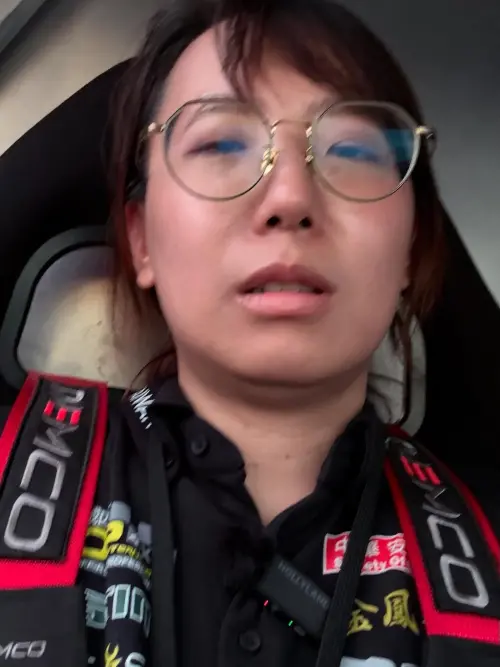 ▲孫女透露自己參加拉力賽第一天，就已經感覺少了2公斤體重。（圖／IG@by_ellllllllla）