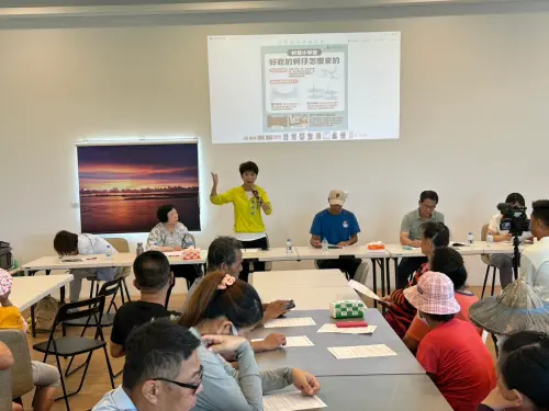 ▲陳亭妃要求農業部兩個月內完成修法研議，將養蚵業列入容許範圍，並協助在地牡蠣產業持續升級與改善。（圖／陳亭妃提供）