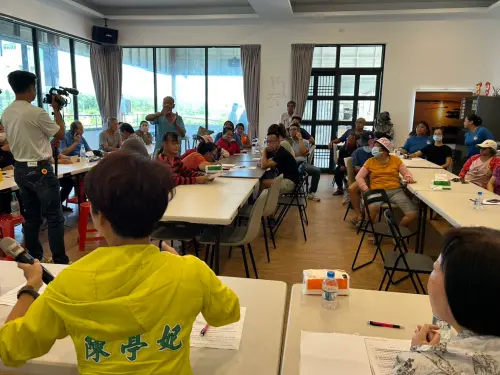 ▲陳亭妃強調，養蚵業有它的歷史脈絡，法規應該要能夠調整，給予養蚵業及相關建物在法規當中的容許。（圖／陳亭妃提供）