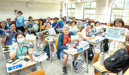 ▲海洋委員會舉辦海洋素養種子教師培訓活動，有來自全國百餘位種子教師與會。(圖／海洋委員會提供)