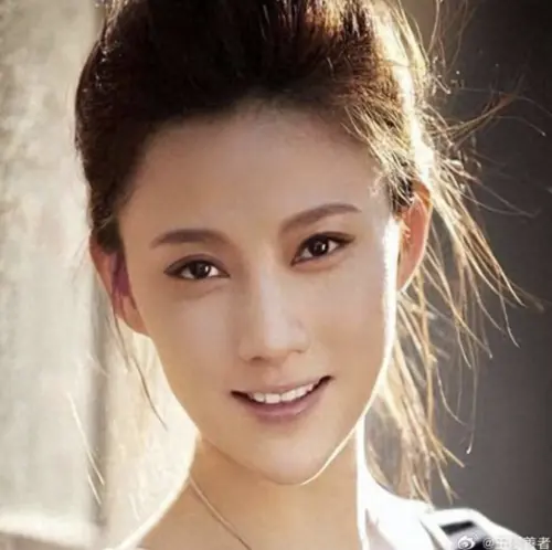 ▲聶鑫在拍戲時碰上車禍，當時在車內熟睡的她，就這樣睡了再也沒有醒過來。（圖／聂鑫聂鑫微博）