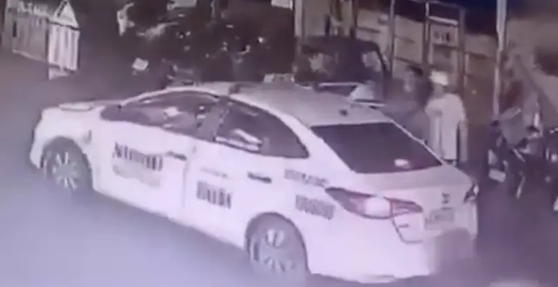 ▲兩名日本人從計程車下車後隨即遭搶劫並殺害。（圖／翻攝自X）