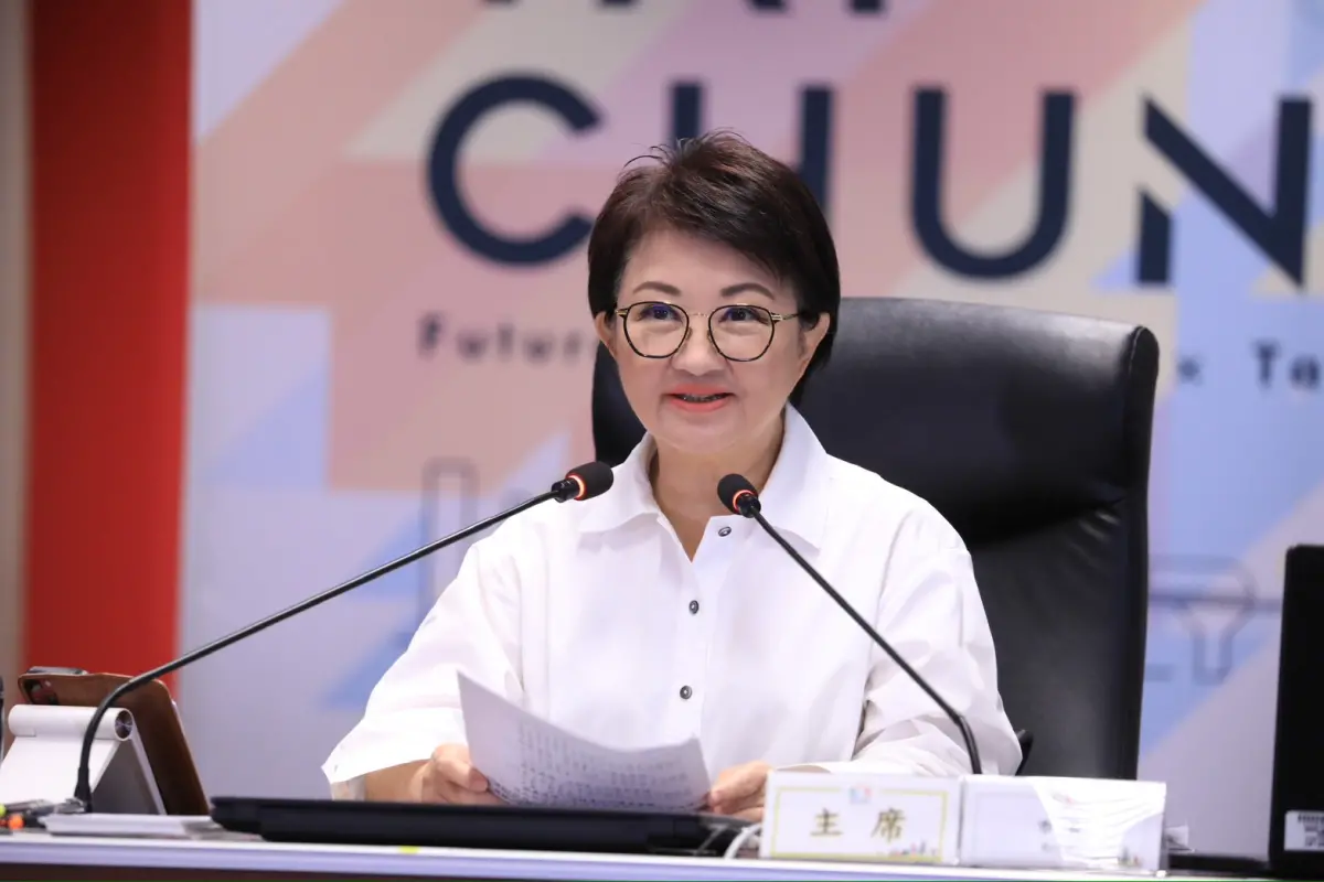 ▲台中市長盧秀燕今早主持市政會議時，再度被追問台中是否普發現金。（圖／台中市政府提供，2025.08.19）