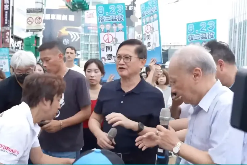 避談組閤嘆「歪樓」　童子賢宣傳核三公投再提鬼滅：維持初心