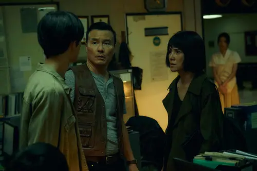 ▲李心潔在劇中有認屍的場次，還要看著劇中女兒生前受虐畫面，讓她難以承受。（圖／Netflix提供）