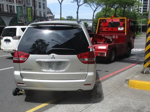 ▲新北市9月起將試辦「拖吊前廣播」。（圖／新北市交通局提供）