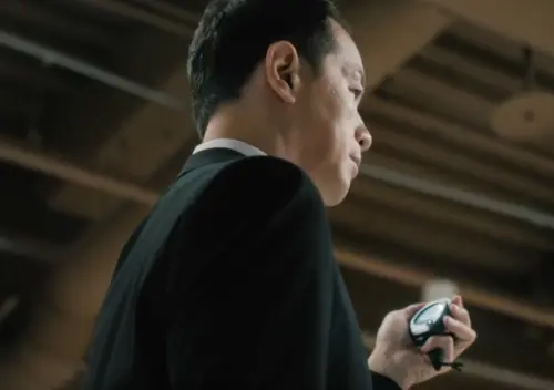 ▲全聯釋出「大全聯」最新廣告預告片，宣告「辣個男人回來了！」引爆網友討論全聯先生邱彥翔終於回歸。（圖/全聯Threads）