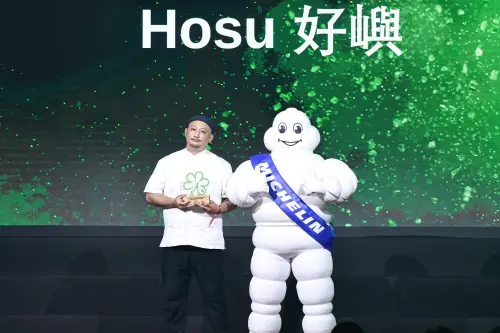▲「Hosu 好嶼」獲得「米其林綠星」時，主廚李易晏面容鎮定。（圖／記者吳翊緁攝）