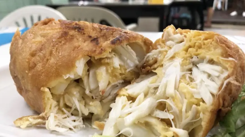 ▲泰國知名米其林餐廳因收費風波而起爭議。圖為招牌菜謝肉捲。（圖／翻攝自臉書）