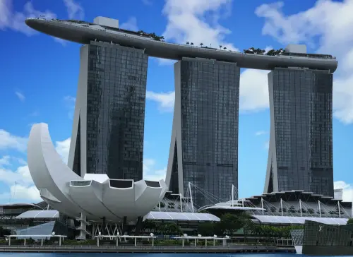 新加坡米其林餐廳也撐不住！高物價逼出史上最慘倒店潮
