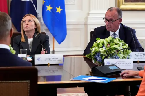 影／被川普虧義大利1事「梅洛尼翻白眼」聽德國說話也沒忍住
