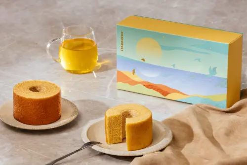 ▲星巴克中秋「綜合年輪蛋糕禮盒」420元。（圖／星巴克提供）