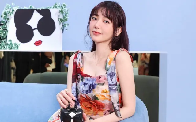 ▲郭雪芙在去年認愛外國男友，但不料她昨（19）日出席活動透露日前去歐洲旅遊被瑞典男搭訕，還說像豔遇，但又不像。而七夕即將到來，有男友的她，坦言因為自己不太喜歡過節，所以七夕將會自己過。（圖／品牌提供）