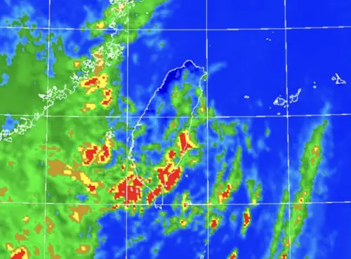 ▲台灣上空有「高層冷心低壓」影響，午後西半部、山區有局部大雨。（圖／中央氣象署cwa.gov.tw）