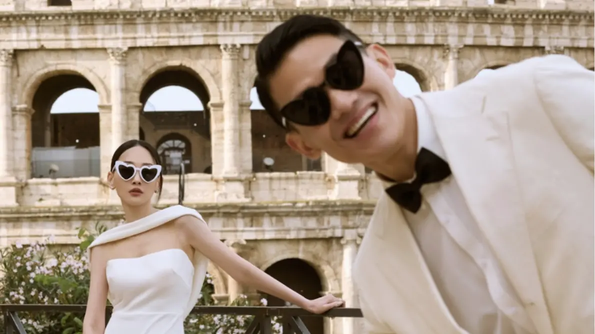 ▲37歲女星林映唯（左）與富二代Richard男友結婚，今（20）日公開於羅馬競技場的浪漫婚紗照，郎才女貌的畫面閃瞎大批粉絲。（圖／自由試娛樂提供）