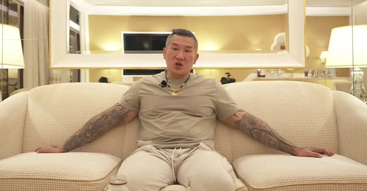 ▲館長透露團隊下一步的動向，準備要反向推廣台灣，並揭開真面目給中國同胞看！（圖／翻攝自館長惡名昭彰YouTube）