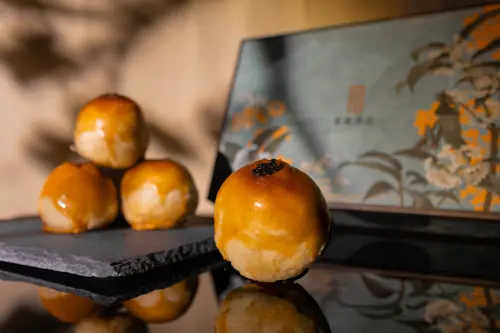 ▲北投麗禧溫泉酒店也推蛋黃酥。（圖／北投麗禧溫泉酒提供）