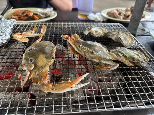 ▲烤螃蟹,三點蟹,螃蟹,炭烤,烤肉（圖／記者徐銘穗攝）