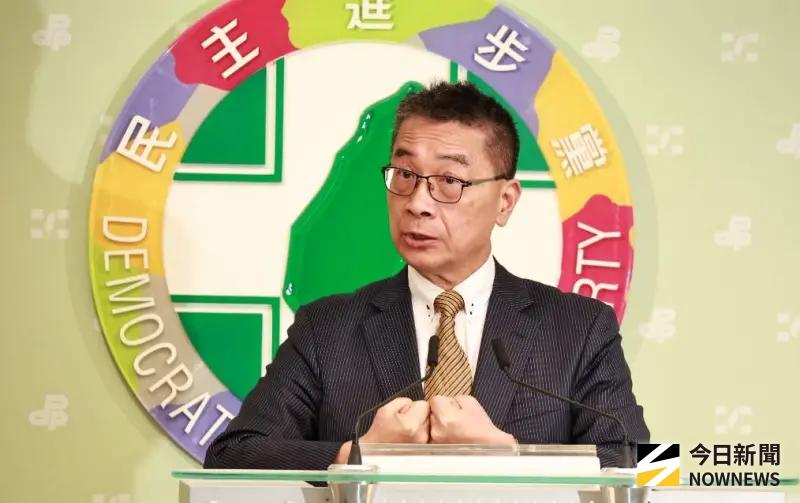 徐國勇「買衛生紙」喻1.25兆國防預算　她批不倫不類：又賣芒果乾