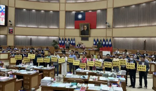 大確幸？新北議會通過普發現金4.6萬！綠喊話侯友宜正視民意　
