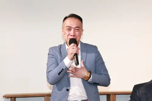 抖音網紅「安哥碎碎念」認家暴！記者會爆哭喊冤：我有錯但沒害她
