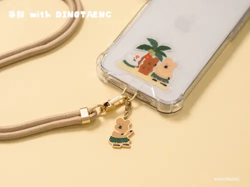 ▲「DINOTAENG 手機掛繩」霧金色很有質感。（圖／爭鮮提供）