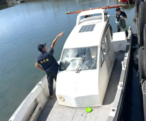 ▲海巡署偵防分署澎湖查緝隊查獲第2級毒品大麻474公斤，並查扣涉嫌走私運毒的快艇。(圖／海巡署偵防分署提供)