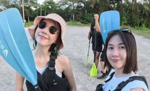 ▲邵雨薇（左）和妹妹（右）感情十分要好。（圖／邵雨薇 IG 1989ivyshao）